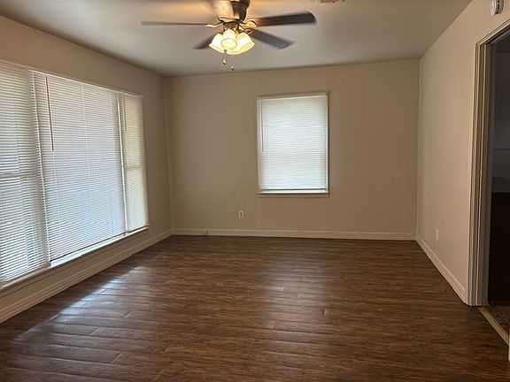 4th image of 2806 38th St