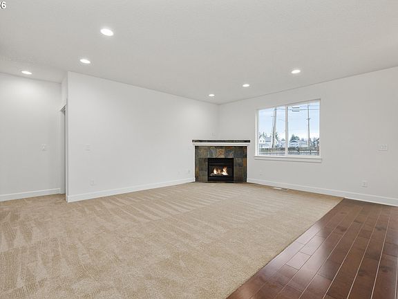 4th image of 4489 SE Hillyard Ct