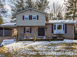 1 Bethayres Ct, Derwood, MD 20855