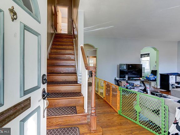4th image of 710 Somerset Pl
