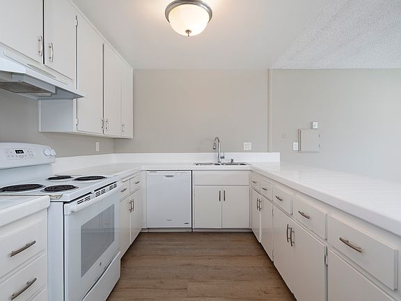 5th image of 1873 N Vulcan Ave #3