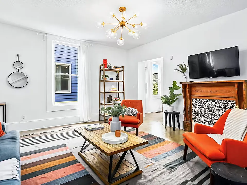 66 Howell St NE #1