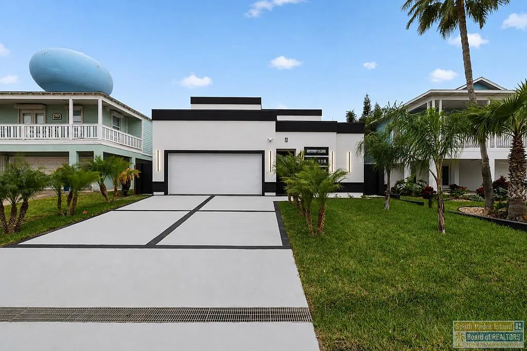 4 bed, 6.0 bath, 3241 sqft, $5,500 — Photo 3