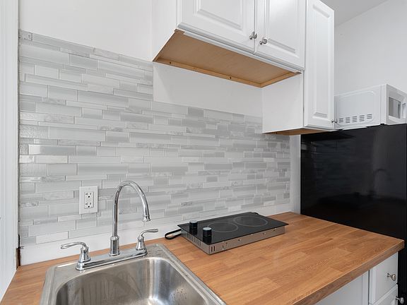 2nd image of 60 Amherst St Floor 3