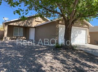 9643 El Patron Rd SW, Albuquerque, NM 87121