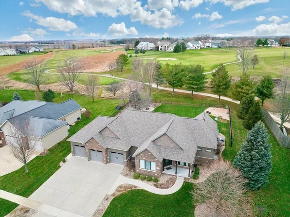 3301 Carrington Ln, Bloomington, IL 61705