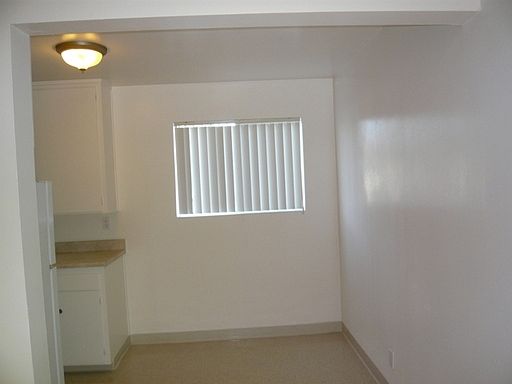 5th image of 508 S Oakley Ave APT H