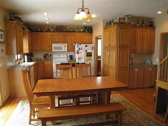 3rd image of 7713 S 155th Ave
