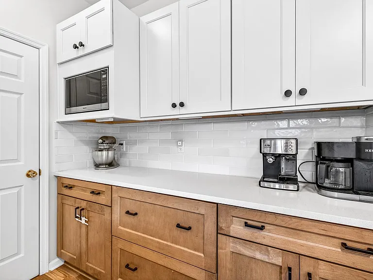 5410 Barnsley Dr — Photo 16