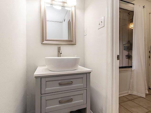 5th image of 500 Laketower Dr Unit 38