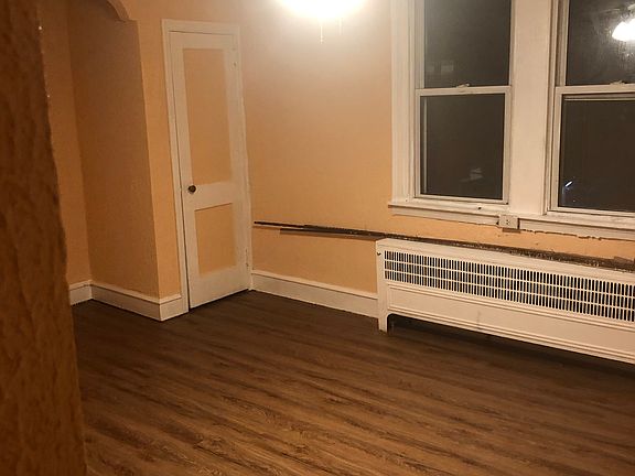 3rd image of 1935 71st Ave