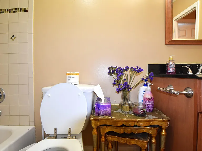 8018 Chelwynde Ave — Photo 31