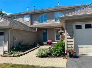 289 Crestwood Ct, Fishkill, NY 12524