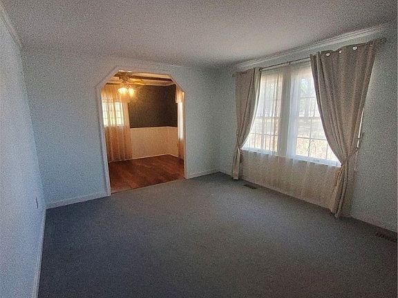 4th image of 1014 Warner Rd