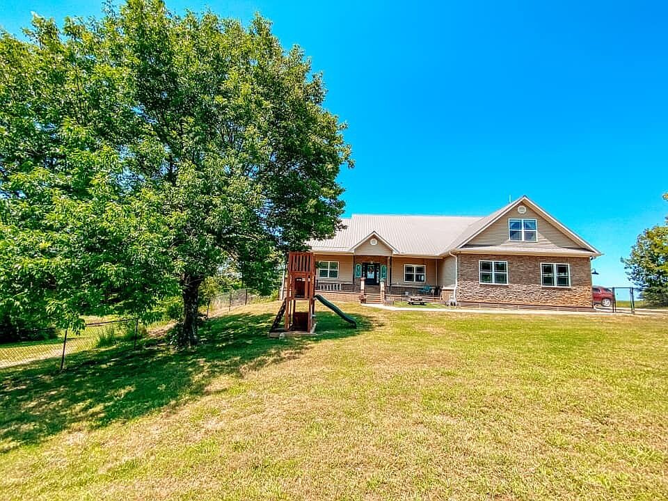 732 W Center St, Cave City, AR 72521 MLS R95984 Zillow