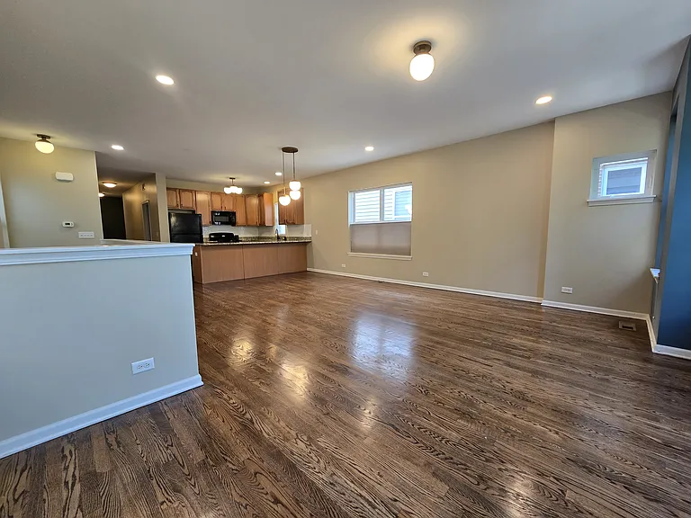 1844 N Lockwood Ave #B — Photo 8