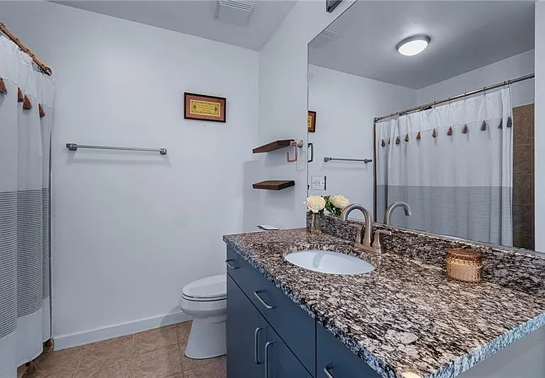 250 Pharr Rd #310 — Photo 14