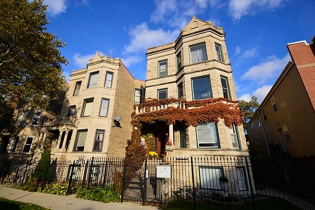 1st image of 1425 N Washtenaw Ave APT 3