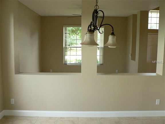 4th image of 1595 Chancellor Ct