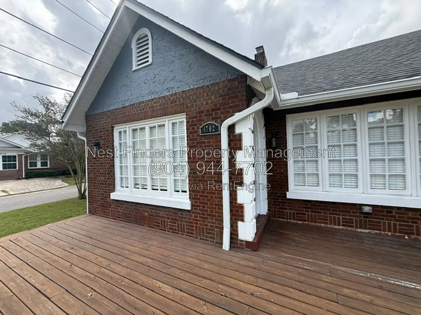 3 bed, 2.0 bath, 1395 sqft, $2,000 — Photo 2
