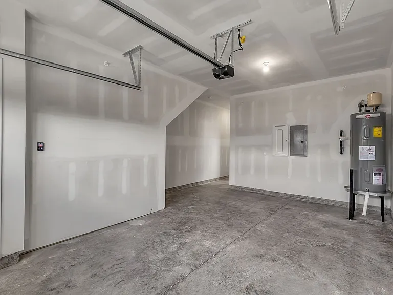 802 Taylor Dr — Photo 14