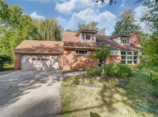 1033 Richards Rd, Toledo, OH 43607