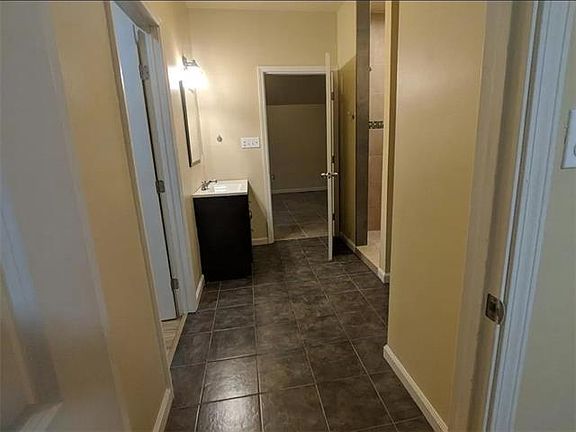 3rd image of 4725 Toulouse St #B