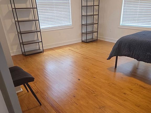 2nd image of 702 W Park Ave