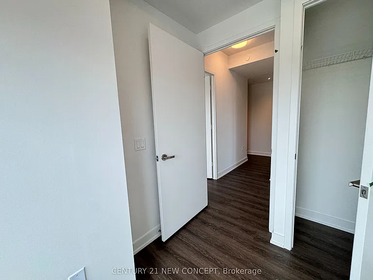 448 Burnhamthorpe Rd W #4711 — Photo 6