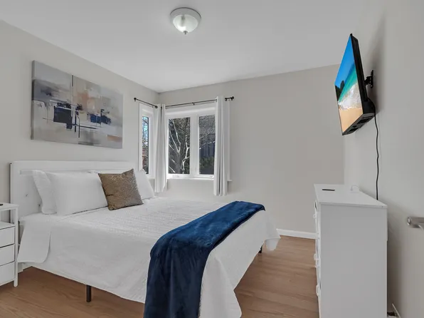 1100 Edmer Ave, Oak Park, IL 60302