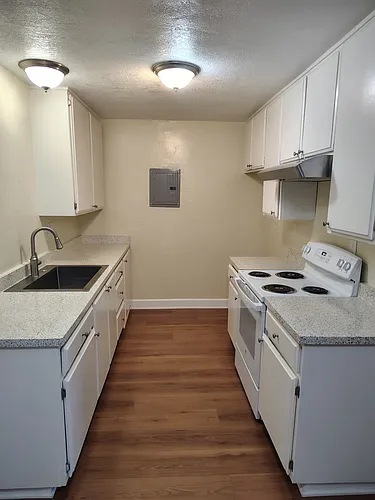 6742 Western Ave #4 Photo 1