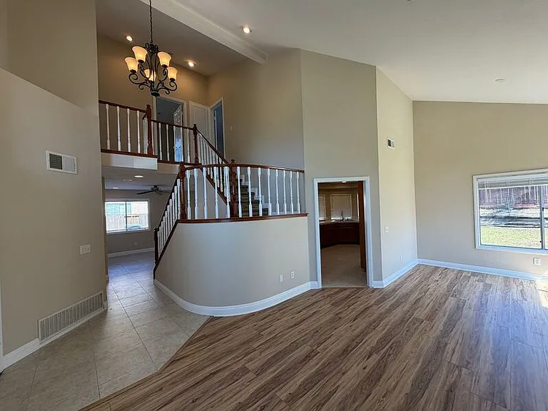 22822 Kuka Cir — Photo 4