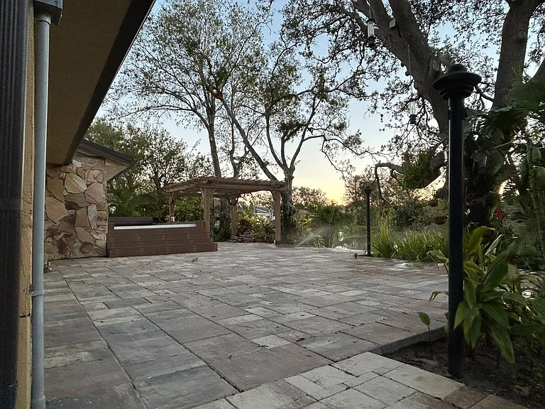 8233 Cypress Lake Dr — Photo 33