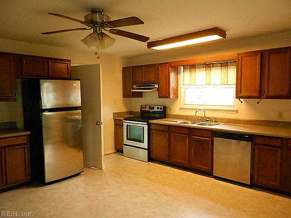 4th image of 1005 Hunting Hill Ln