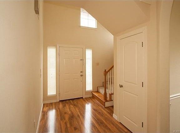 2 story foyer