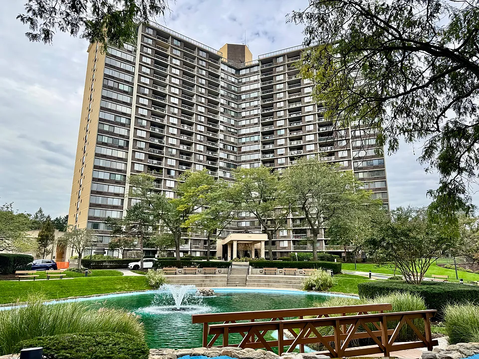1 Bay Club Dr #4R