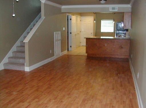 2nd image of 901 Joe Yenni Blvd APT A9
