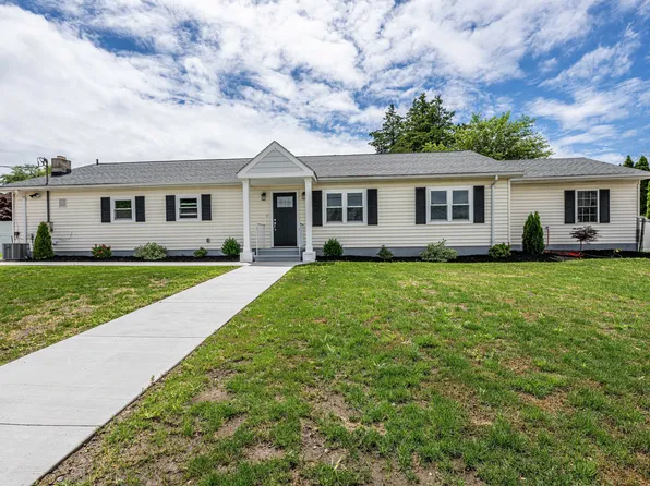 18 Getty Road, East Haven, CT 06512