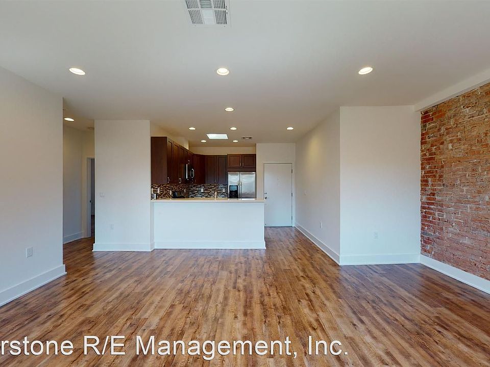 1st image of 899 N Fair Oaks Ave #899