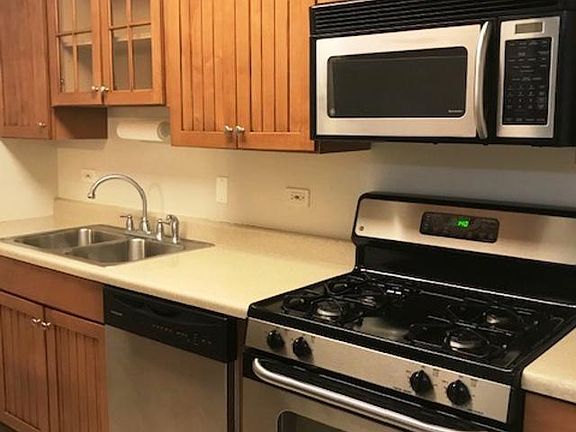 5th image of 2414 N Kennicott Dr APT 1C