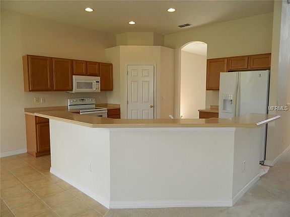 5th image of 12914 Entrada Dr