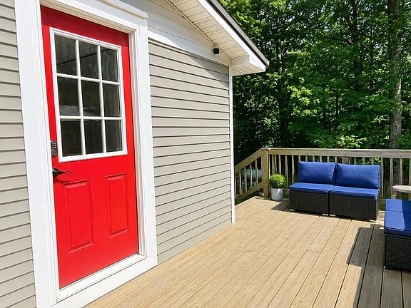 4th image of 3119 W Maple Grove Rd