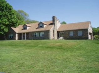 817 Crum Creek Rd, Springfield, PA 19064