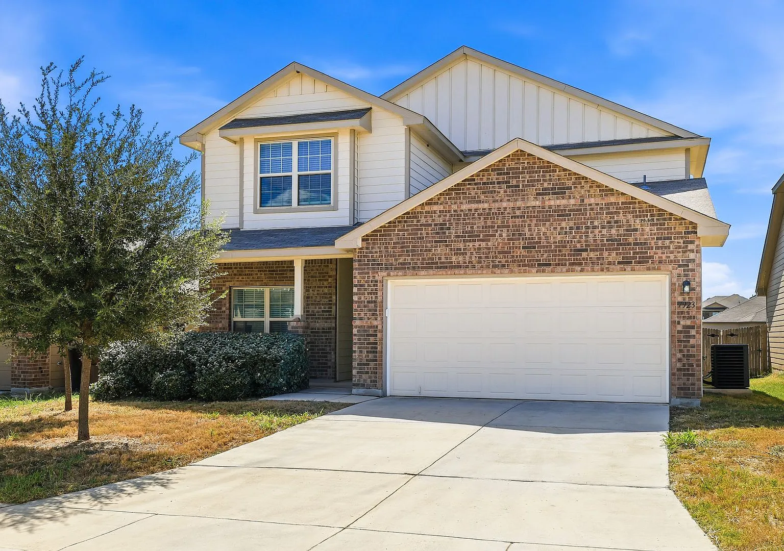 Stunning Cinco Lakes Home with First-Floor Primary Suite — Photo 1