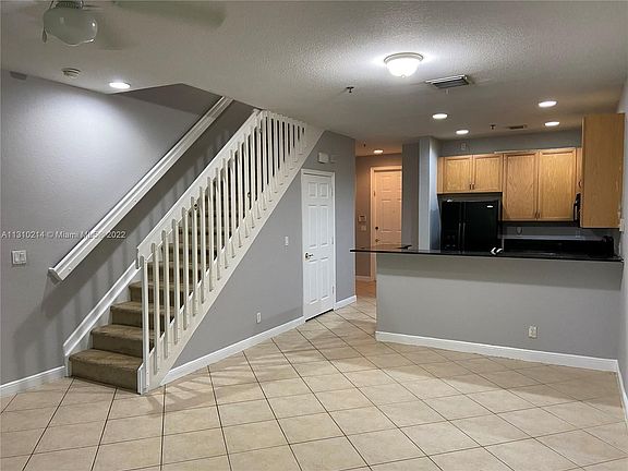 4th image of 4638 SW 75th Way #4638