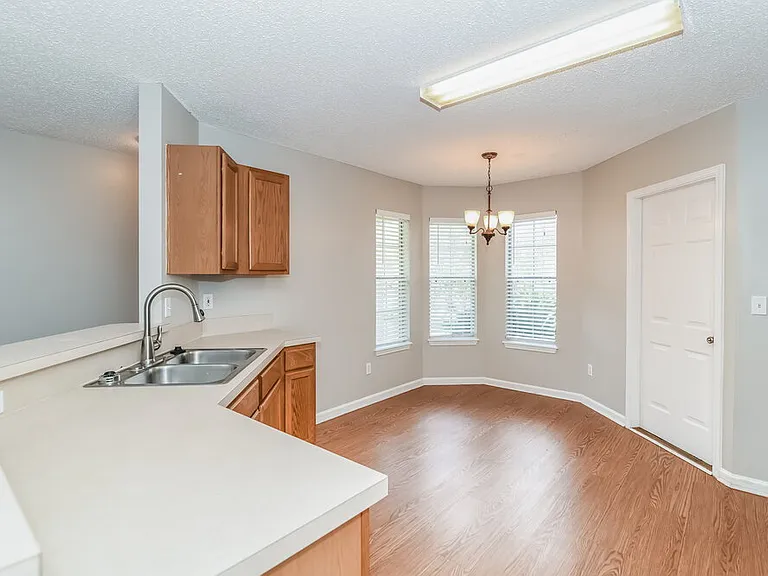 3111 Wavering Ln — Photo 5