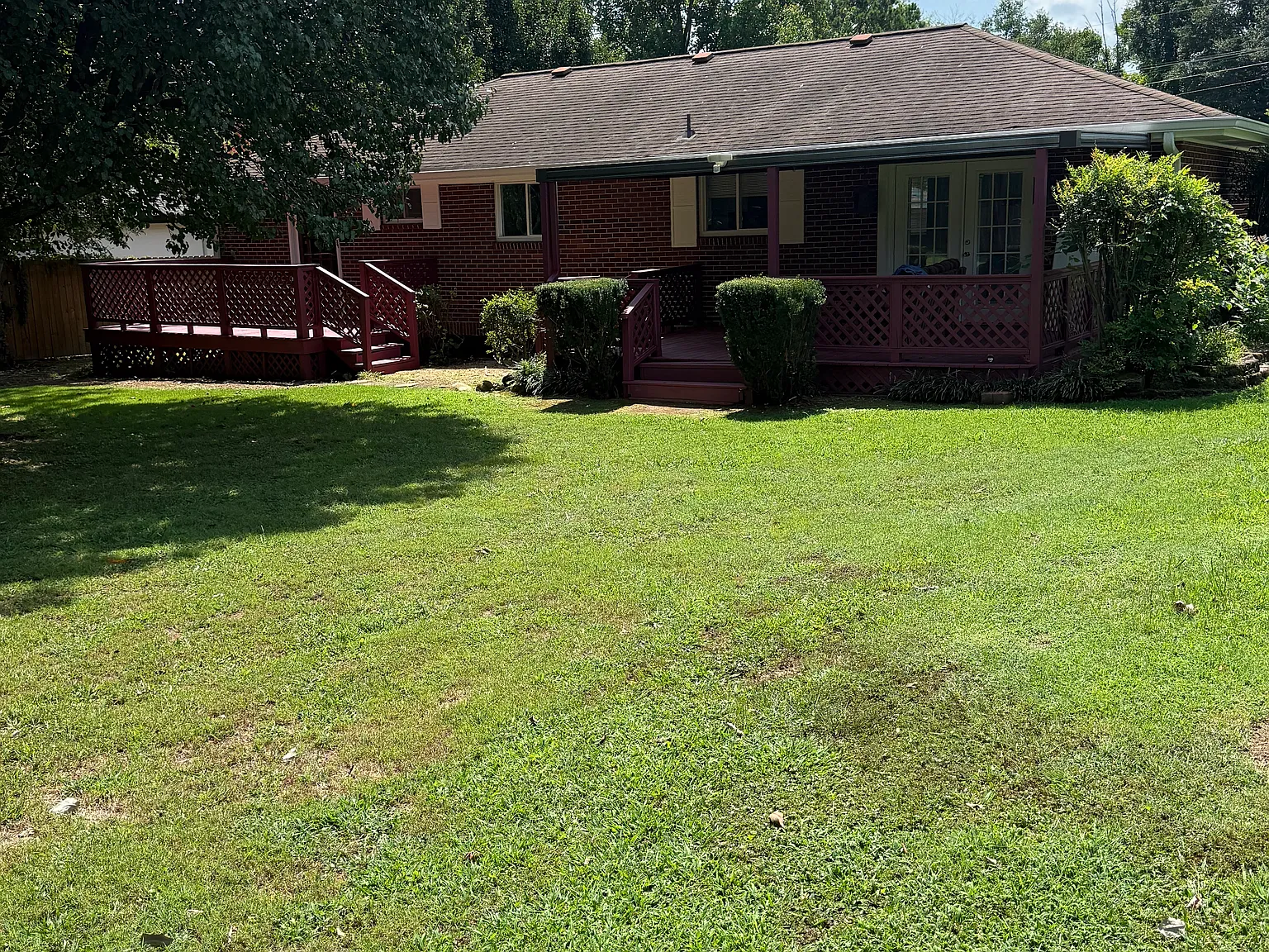 3 bed, 1.5 bath, 1350 sqft, $2,000 — Photo 4