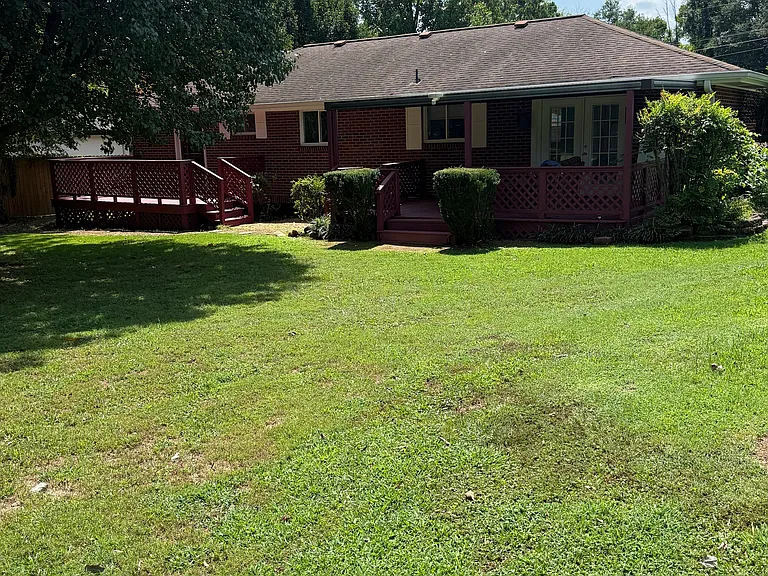 3223 Mountain View Dr — Photo 4