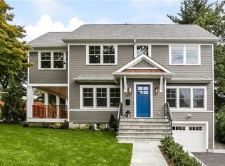 725 Forest Ave, Larchmont, NY