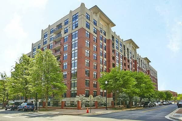 1st image of 1021 N Garfield St APT 207